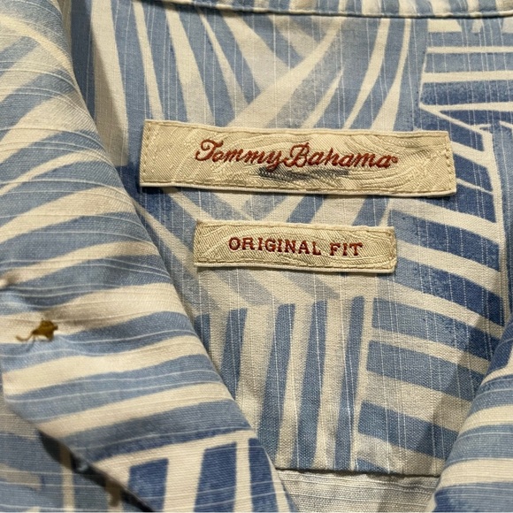 TOMMY BAHAMA Blue button down shirt - Size XL or L - Picture 4 of 4